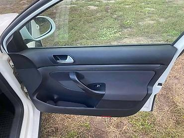 gitovanje branika: TAPACIRI ZA VOLKSWAGEN GOLF 5 OD 2005. DO 2009. GOD. | Polovni — 1