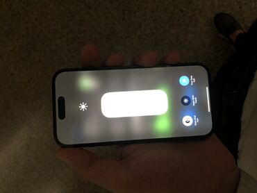 Apple iPhone: IPhone 15, 128 GB, Qara, Face ID — 8