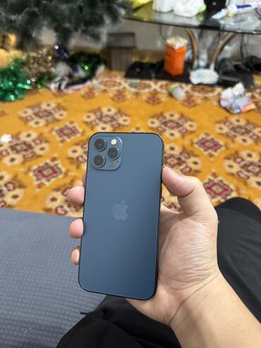 Apple iPhone: IPhone 12 Pro, Б/у, 128 ГБ, Чехол, 77 % — 2