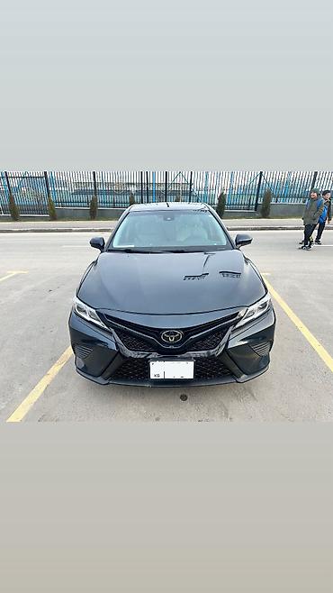 Частная аренда авто: Сдаю Toyota Camry, Посуточно, Без водителя, | От 18 лет, Водительские права — 5
