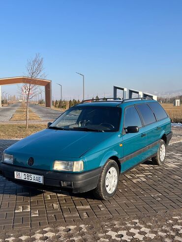 volkswagen constellation: Volkswagen Passat: 1992 г., 1.8 л, Механика, Бензин, Универсал