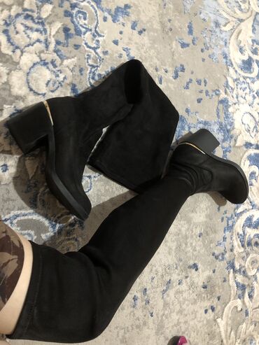 женские красивые туфельки: Туфли 38.5, цвет - Черный