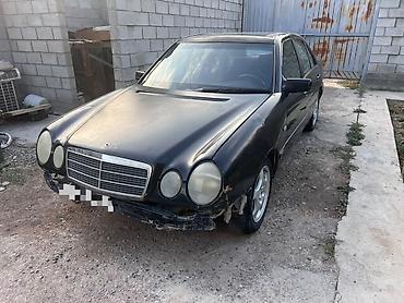 салон от мерса: Mercedes-Benz E-Class: 1995 г., 2.2 л, Механика, Бензин, Седан — 6
