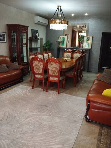 Посуточная аренда домов: 230 м², 5 комнат — 4