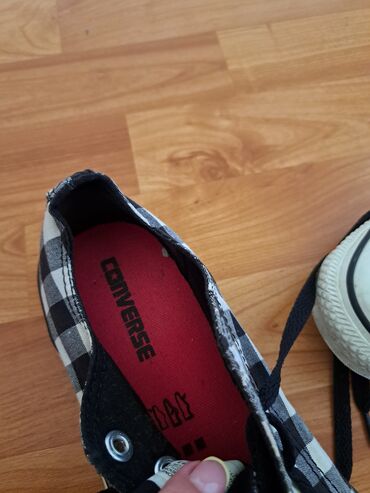 Patike: 39.5 — 9