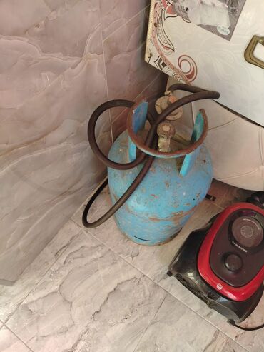 электросушилка для белья: Qaz balonu ici doludur .25 lt Her seyi ustunde verilir. Qiymet 50 azn