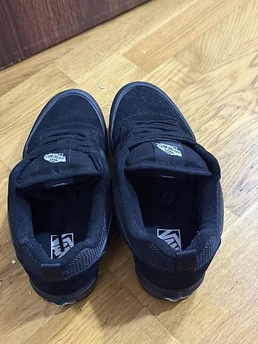 vans ayaqqabı: Original Vanslar Yenidir, Knu Skool gedir Qabarıq görünüşü var — 3