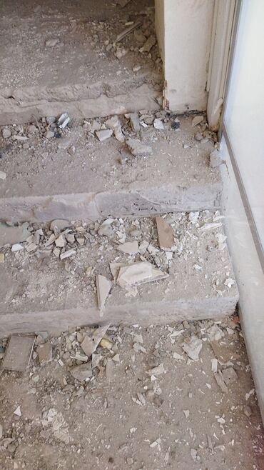 Демонтажные работы: Снос стен | Снос перегородки | Зачистка от старых обоев, Сбивка старой штукатурки, Снятие извести | Демонтаж линолеума, Демонтаж старого лага, Демонтаж плинтуса | Крыша из шифера, Металлочерепичная кровля, Мягкая кровля Больше 6 лет опыта — 6