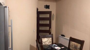 Uzunmüddətli kirayə mənzillər: Mənzil kirayə verilir. 19.6 mər, 95 kv 2-3 düzxəlmə. Evdə hərbir — 10