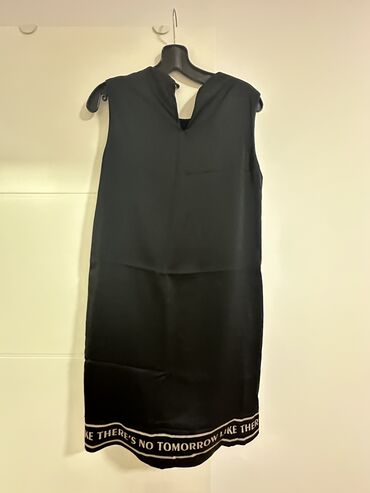 satenske haljine 2022: M (EU 38), Other style, Other sleeves