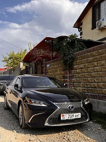 миша: Lexus ES: 2021 г., 2.5 л, Вариатор, Гибрид, Седан — 1