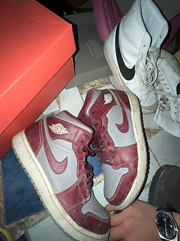 air jordan 4: Jordan 1 mid ela veziyetde az geyinilib — 4