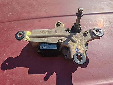 Auto delovi: Motor zadnjeg brisaca Lada 112. Polovno, ocuvano. Skinuto sa — 1