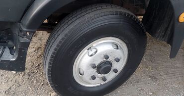 Yük maşınları: Soyuduculu yük maşını – 2005 il. Xüsusiyyətlər: - Furqon tipli yük — 4