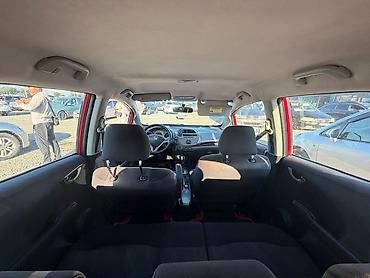 фит 1: Honda Fit: 2009 г., 1.5 л, Автомат, Бензин, Хэтчбэк — 7