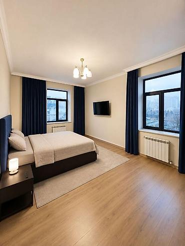 Аренда квартир: İcarəyə verilir 3 otaqlı yeni tikili 150 m², Nizami m. Kateqoriya — 4
