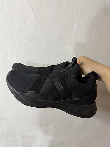 puma 39: Кроссовки, 39, Puma, Б/у, цвет - Черный, Самовывоз — 2