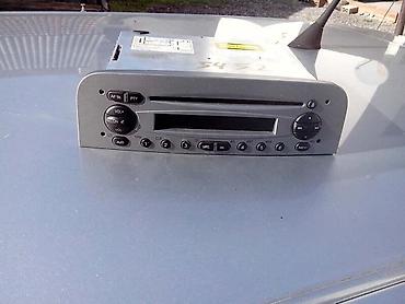 dvd player za auto: CD PLEJER ZA ALFA ROMEO 147 | Fabricki Radio CD za 147 -U ponudi i — 1