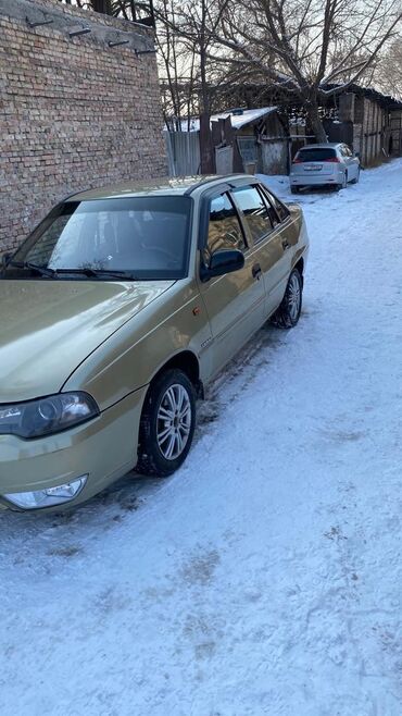 Daewoo: Daewoo Nexia: 2010 г., 1.6 л, Механика, Бензин, Седан