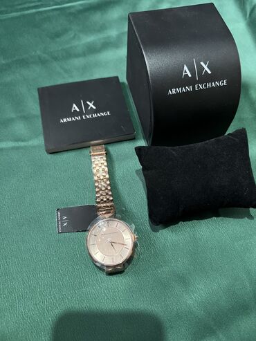для часов: Новые оригинал женские часы от фирмы armani по очень хорошей цене a|x