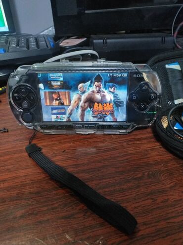 Psp info - Кыргызстан: Psp прошитая 64гб,70 игр записано,зарядка, чехол,сумкав хорошем