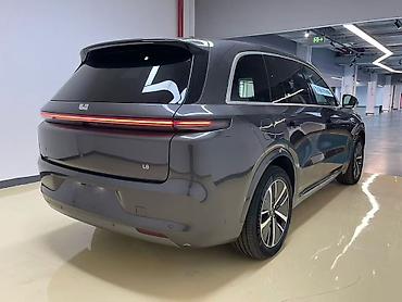 Lixiang: Lixiang L8: 2024 г., Гибрид, Кроссовер — 1