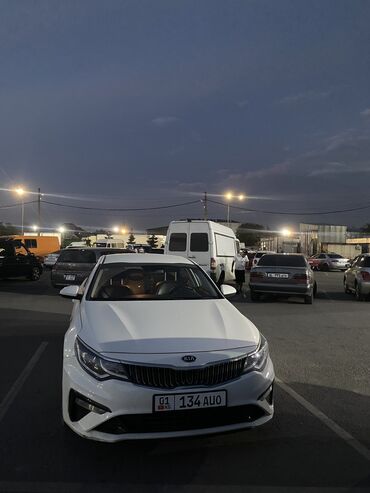 киа бонго 2018: Kia K5: 2018 г., 2 л, Автомат, Газ, Седан