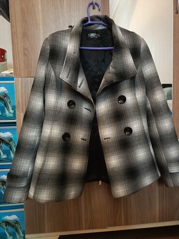 paltolar ve kurtkalar model: Пальто L (EU 40)