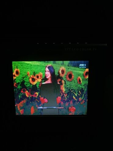 Televizori: Roadstar LCD-5604TFT – prenosivi TFT LCD kolor TV/monitor od (14 cm) — 6