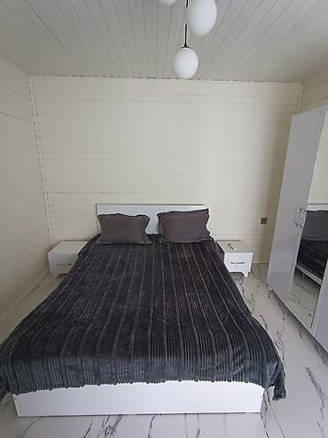 Günlük kirayə evlər: 3 kv. m, 2 otaqlı — 6