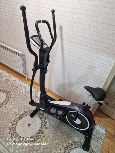 Маски, очки: Elliptik velosiped-trenajor (oturacaqlı) - İki rejimli istifadə