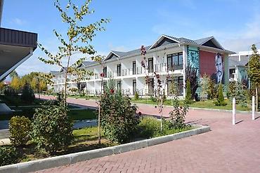 отель бишкек: Таунхаус, Baytur Resort & Spa, Бостери, 10 мест — 4
