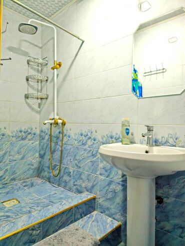 Посуточная аренда квартир: 2 комнаты, Душевая кабина, Постельное белье, Кондиционер — 12