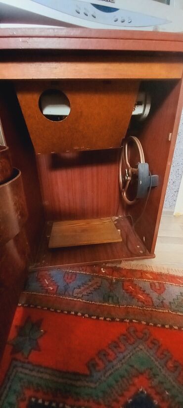 set mebel: Salam. Kőhne sovetin ayaq ile iwleyen paltar tiken mawini.iwlek