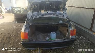 Audi: Audi 80: 1987 г., 1.8 л, Механика, Бензин, Седан — 4