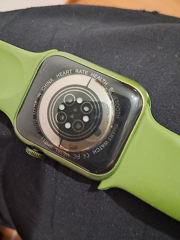 apple watch 10: Смарт-часы с прямоугольным экраном и силиконовым ремешком цвета хаки — 3