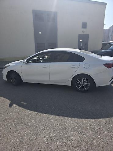 kia bango: Kia Rio: 2 l | 2022 il Sedan — 9