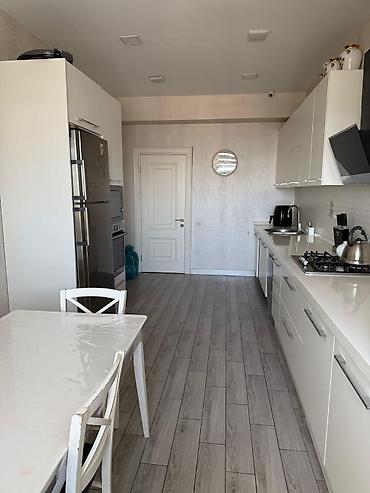Mənzil – geniş mətbəx, yataq otağı və açıq balkondan şəhərə panoramik lalafo.az -da Mənzil – geniş mətbəx, yataq otağı və açıq balkondan şəhərə panoramik