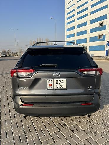 Toyota: Toyota RAV4: 2020 г., Автомат, Бензин, Кроссовер — 3