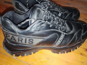 женские кроссовки puma cell: Yeni kimi əla vəziyyətdə. həm payız həm qış sezonu üçün. 43 razmer