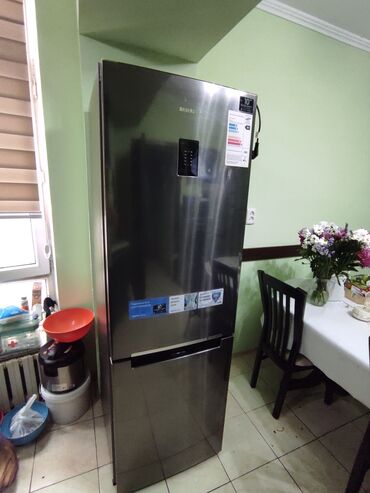 холодильник продою: Холодильник Samsung, Б/у, Двухкамерный, No frost, 60 * 180 * 60