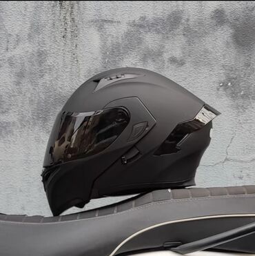 Сумки: Продаю новый мотошлем фуллфейс Мотоциклетный шлем Tmall ORZ мужской