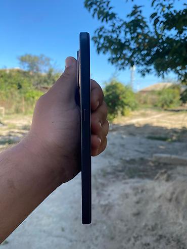 Мобильные телефоны: Honor X7d, 256 ГБ, цвет - Черный, Две SIM карты — 3