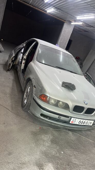 белорус 82 1: Бампер Алдыңкы BMW, Колдонулган, Оригинал