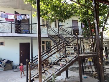 срочно продаётся 1 комнатная квартира в районе ошского рынка по улице кенсуйская: 1 комната, Собственник, Без подселения, Без мебели