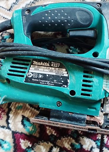 elektrik mişarı satılır: Makita 4327 elektrik dekupajı (ləpədöyən mişar) - Güc: 450 W - — 2