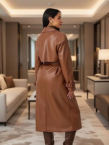 Плащи: Длинный женский тренч из гладкой эко‑кожи в тёплом — 8