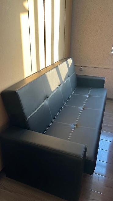 Прямые диваны: Прямой диван, Новый, Трехместный — 1