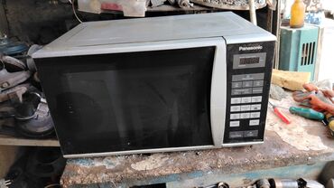 Микроволновки: Микроволновка Panasonic, Отдельностоящая, С микроволнами, цвет - Серый