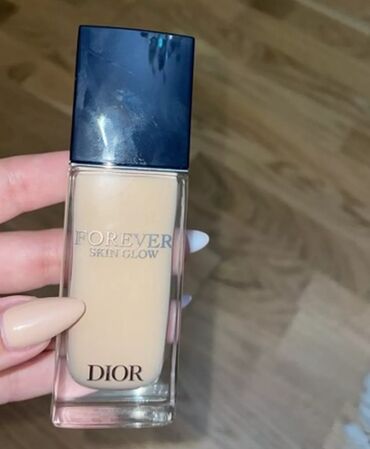 Vitaminlər və BAƏ: Tonal krem, Dior